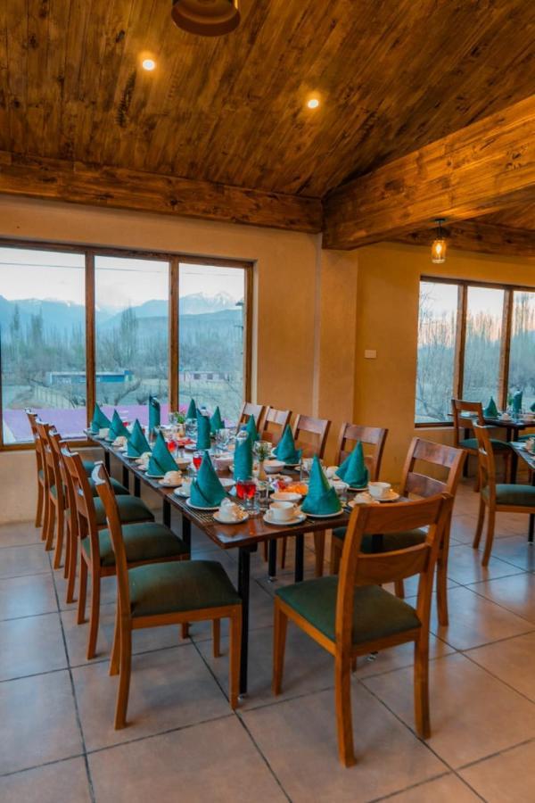 Dynasty Hotel Skardu Kültér fotó